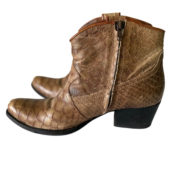 Italian Progetto Verio Cuoio Women’s Tan Snake Skin Booties Sz 38 - Picture 4 of 8